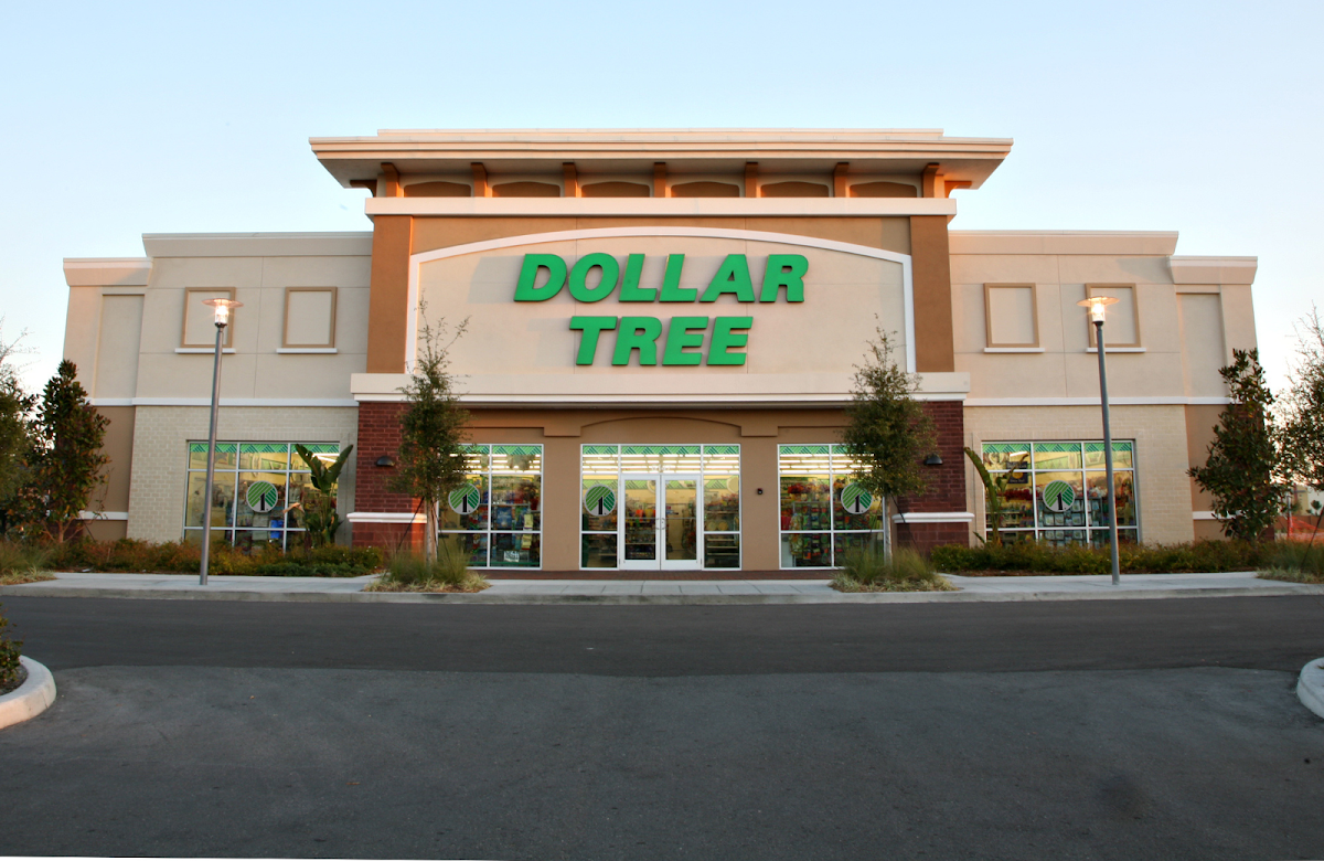 Dollar Tree, photographed by a Google contributor