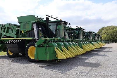 Tennessee Tractor (John Deere), photographed by a Google contributor