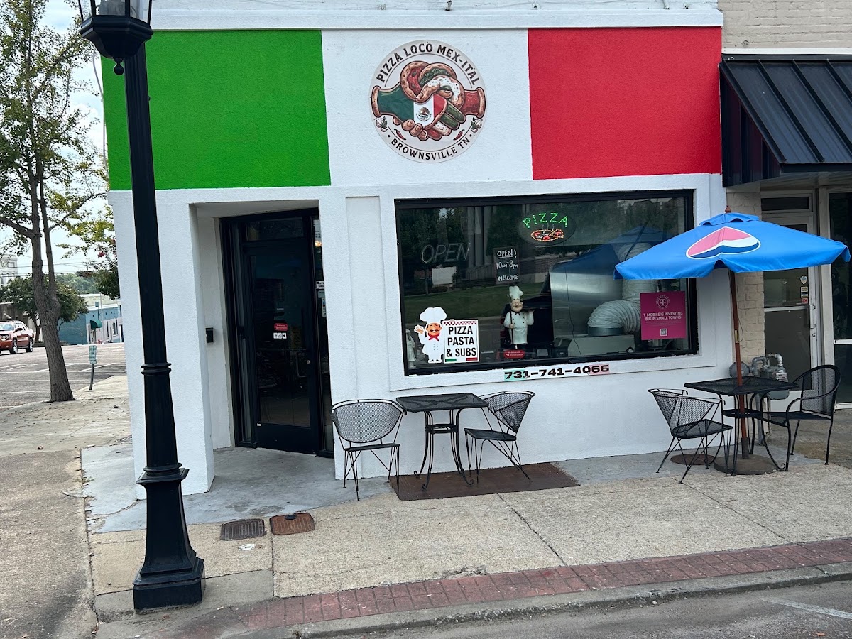 Pizza loco Mex-Ital, photographed by a Google contributor